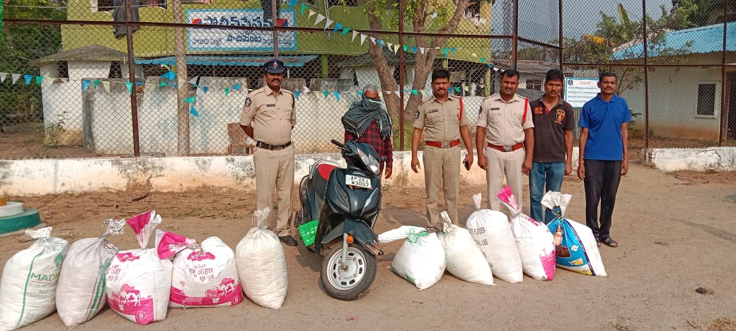 నాటు సారా స్వాధీనం