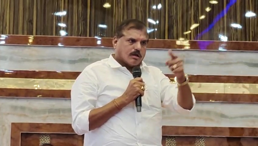 దమ్ముంటే రాజీనామా చెయ్యండి