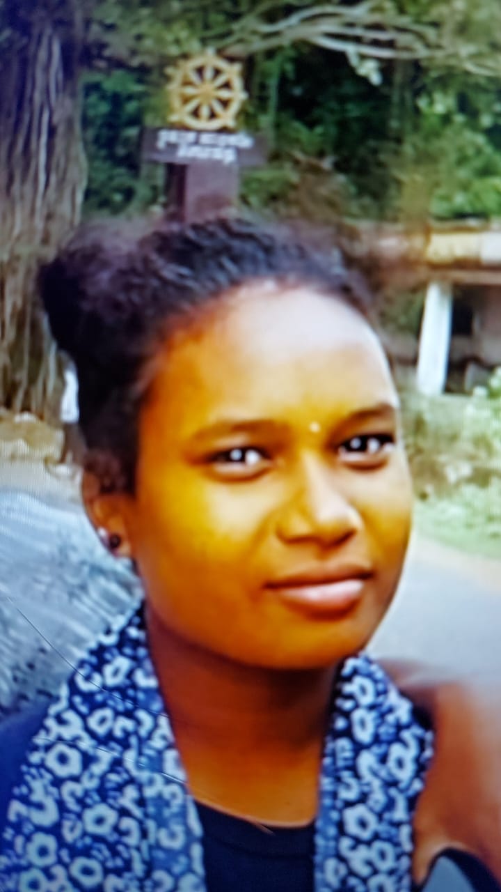 యువతి ఆత్మహత్య