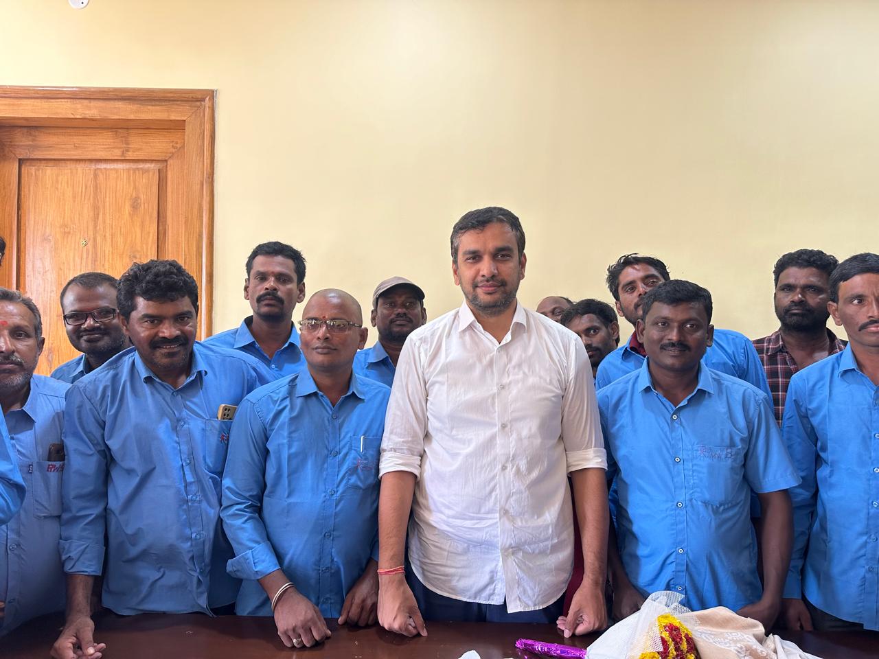 నాగార్జున చొరవతో వేతనాలు సమస్య పరిష్కారం