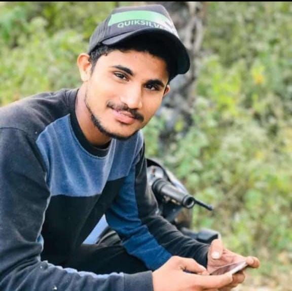 లారీ-బైక్ ఢీకొని ఒకరి మృతి