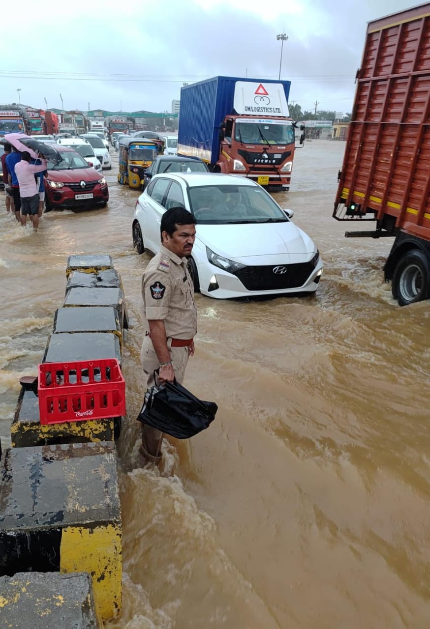 బిగ్ బ్రేకింగ్ న్యూస్