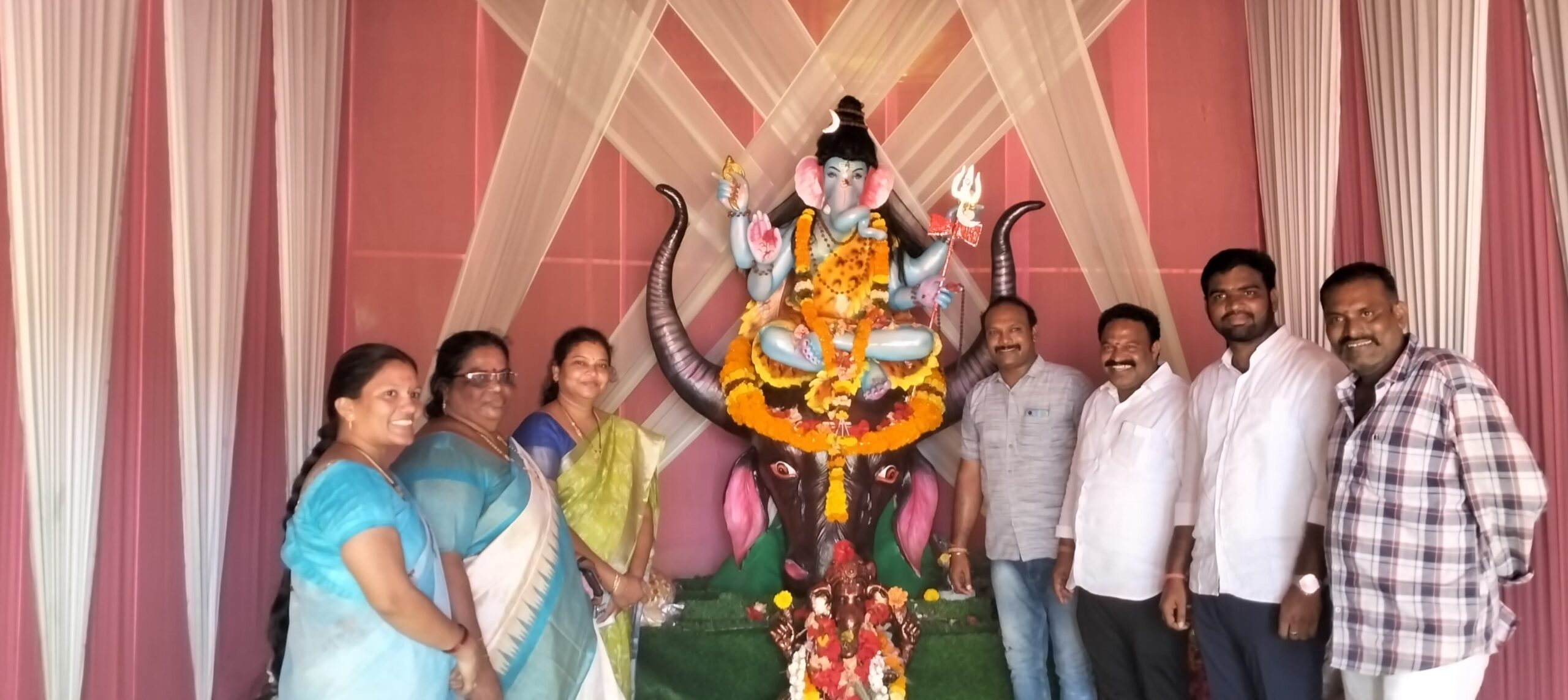 చీపురుపల్లి లావేరురోడ్ వినాయక శరన్నవరాత్రి  ఉత్సవాలు