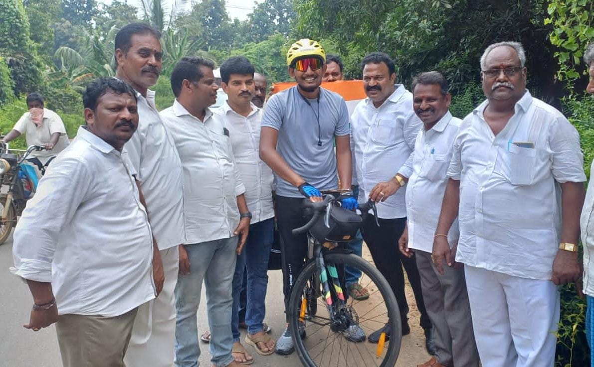 చీపురుపల్లి నుండి నేపాలకు బయలుదేరిన హరికృష్ణ