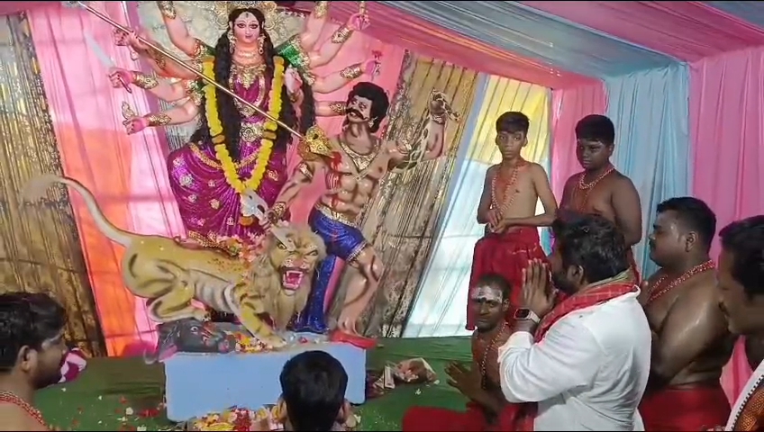 పార్వతీపురం మన్యం జిల్లా  పట్టణంలో ప్రారంభమైన శరన్నవరాత్రి ఉత్సవాలు