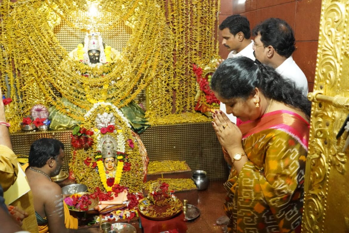 అమ్మవారి ఉత్సవానికి సంబంధించిన ఆర్థిక లెక్కలు సమీక్ష