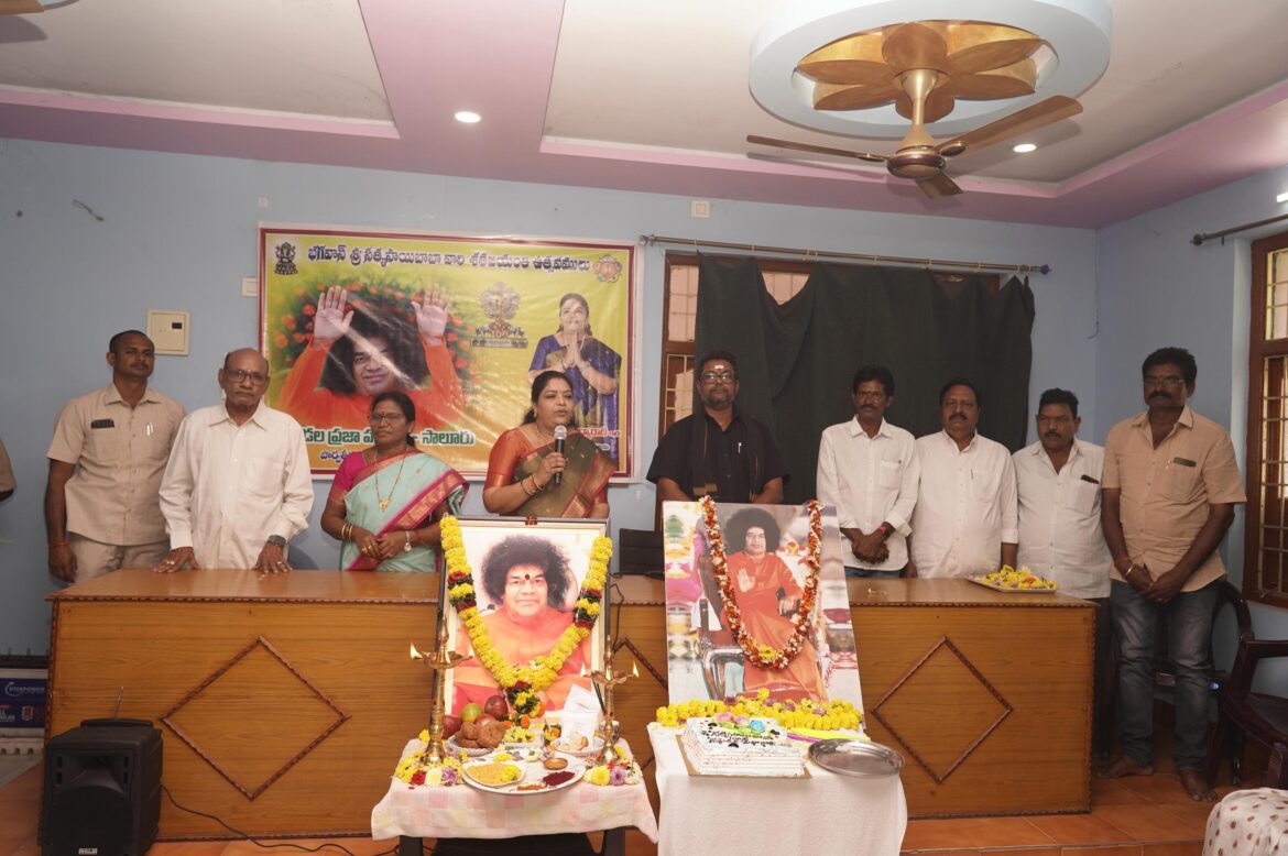 గిరిజన సంక్షేమ, మహిళా & శిశు సంక్షేమ శాఖల మంత్రి గుమ్మిడి సంధ్యారాణి