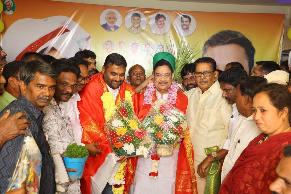 జనసంద్రమైన చీపురుపల్లి నియోజకవర్గం