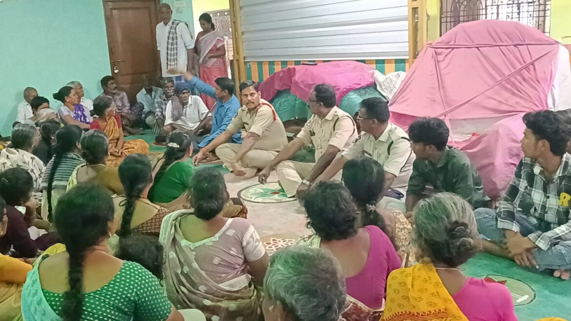 సాలూరు పట్టణం బంగారమ్మ పేటలో పౌరుల హక్కులు–బాధ్యతలపై అవగాహన కార్యక్రమం