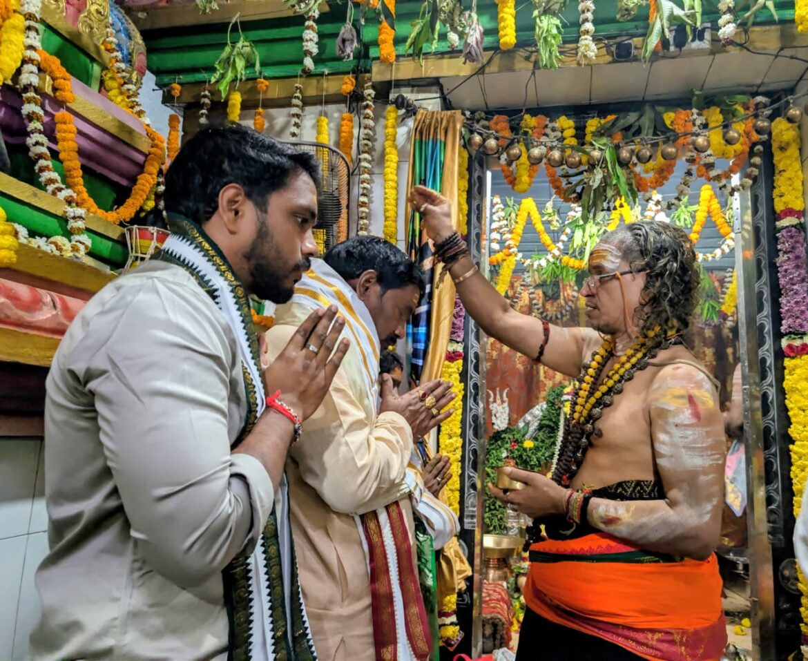 రామతీర్థం* *శ్రీ కోదండ రామస్వామివారి దేవస్థానం* లో *ఏపీ మార్క్‌ఫెడ్ చైర్మన్ & నెల్లిమర్ల టిడిపి ఇంచార్జి శ్రీ కర్రోతు బంగార్రాజు