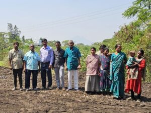 అభివృద్ధి పేరుతో నెల్లిచెరువు కబ్జాకు పాల్పడుతున్న అధికార యంత్రాంగం