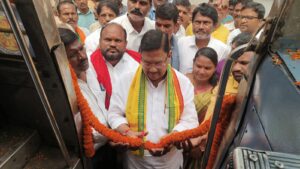 దివ్యాంగ శక్తి’ పథకాన్ని ప్రారంభించిన ఎమ్మెల్యే కిమిడి కళా వెంకటరావు