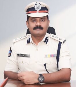 మహిళలు,పిల్లల భద్రతకు అధిక ప్రాధాన్యత కల్పించాలి-<br>విజయనగరం జిల్లా ఎస్పీ ఎ.ఆర్.దామోదర్