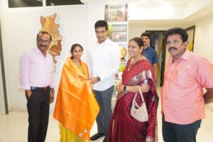 ఇంట‌ర్ టాప‌ర్‌ను అభినందించిన మంత్రి కొండ‌ప‌ల్లి