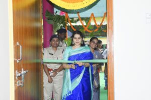 పోలీసు సంక్షేమ ఆంగ్ల పాఠశాల విద్యార్థులకు అందుబాటులో అదనపు తరగతి గదులు
