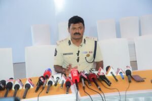 ఎయిర్‌పోర్ట్‌ ప్రారంభోత్సవానికి భారీ బందోబస్తు విజయనగరం జిల్లా ఎస్పీ ఏఆర్ దామోదర్, ఐపిఎస్
