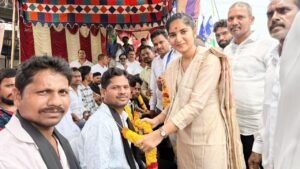 డీఎస్సీ అభ్యర్థులకు న్యాయం జరిగే వరకు పోరాటం ఆగదు : చిన్న శ్రీను   మరియు సిరి సహస్ర