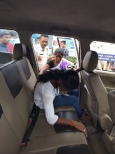 రోడ్డు ప్రమాదంలో గాయపడిన క్షతగాత్రులను తక్షణమే శక్తి టీం వాహనంలో హాస్పిటల్ కు తరలించిన సాలూరు శక్తి టీం మరియు సాలూరు పోలీస్ స్టేషన్ సిబ్బంది