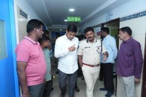పోలీసు వాహన ప్రమాదం జరగటం దురదృష్టకరం – మంత్రి కొండపల్లి శ్రీనివాస్