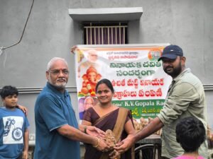 మట్టి వినాయకుడిని పూజిద్దాం.. పర్యావరణాన్ని పరిరక్షిద్దాం