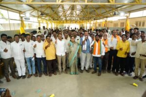 సాలూరు లో కూటమి నాయకులతో మంత్రి  గుమ్మిడి సంధ్యారాణి  సమావేశం