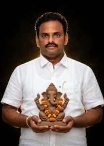 గణపతి మండపాలకు భారీ విరాళం ఇచ్చిన కోట్ల రఘు