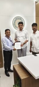 మంత్రి కొండపల్లి శ్రీనివాస్ గారిని కలిసిన పోస్టల్ అధికారులు